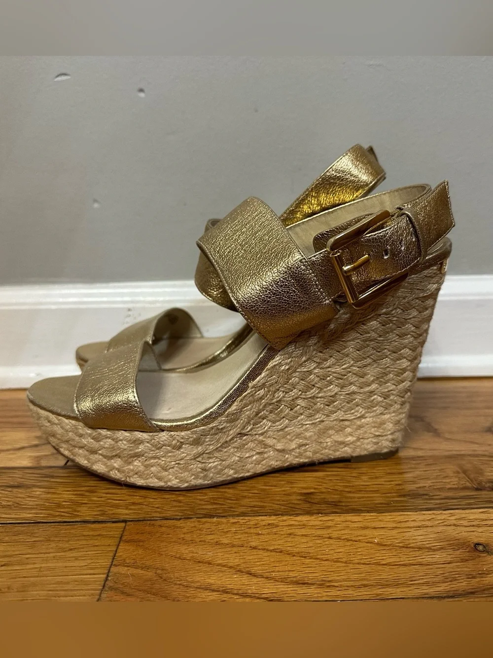 MICHAEL KORS. Wedges. Gold. Size 9.5.